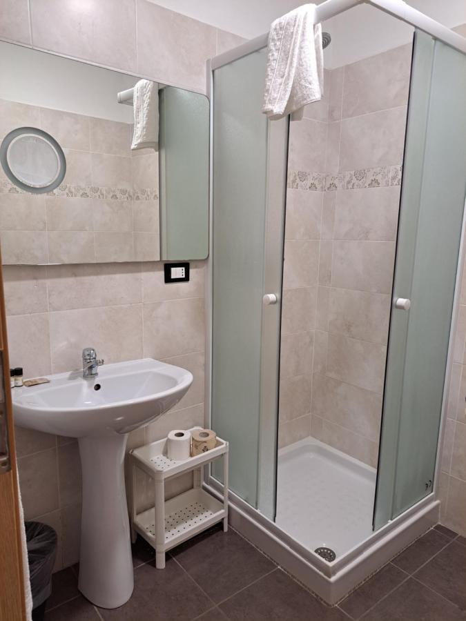B&B Leonum Firenze Bagian luar foto
