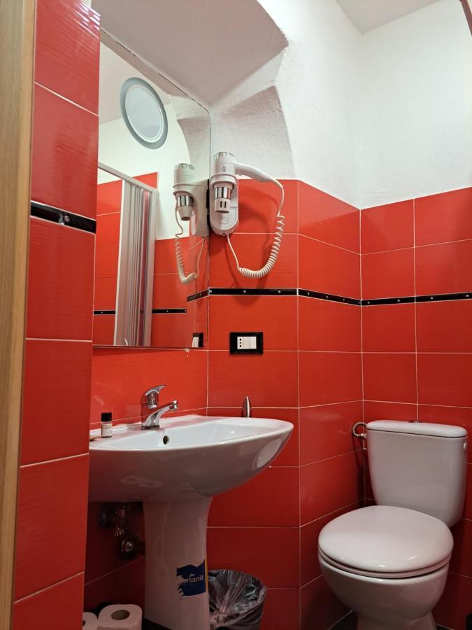 B&B Leonum Firenze Bagian luar foto